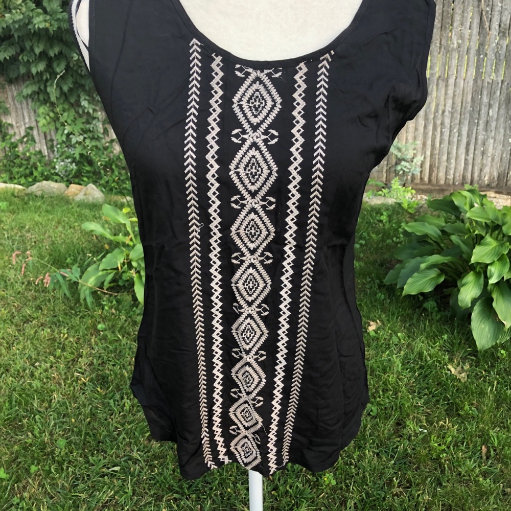 🌵Solitaire Small Boho Threaded Geometric Blouse - Picture 2 of 7